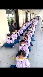 นักเรียนประถมสวดภาวนา